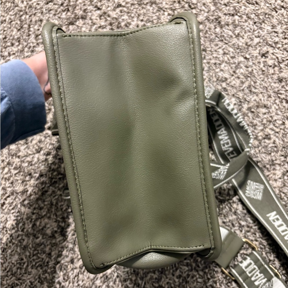 Steve Madden Crossbody Bag - Picture 7 of 8